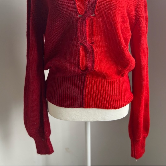 Red knit sweater - Picture 4 of 4